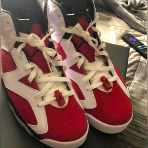 Jordan retro 6 carmine almost brand new